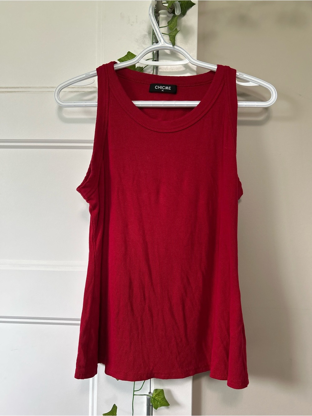 chic Red Sleeveless Ribbed Tank